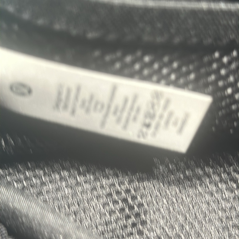 LULULEMON New Everywhere Belt Bag in Black - Picture 7 of 7